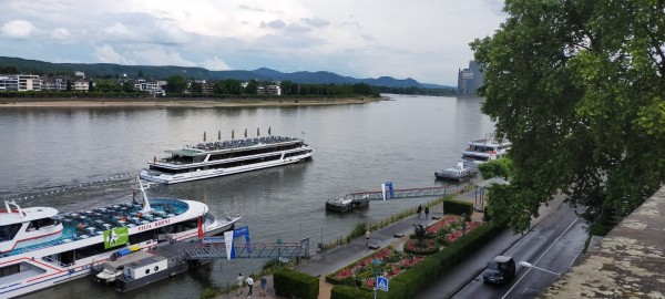 Le Rhin est un fleuve allemand, mais n'est pas la frontière.