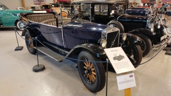 1924 première voiture Suédoise Volvo nommée Jacob