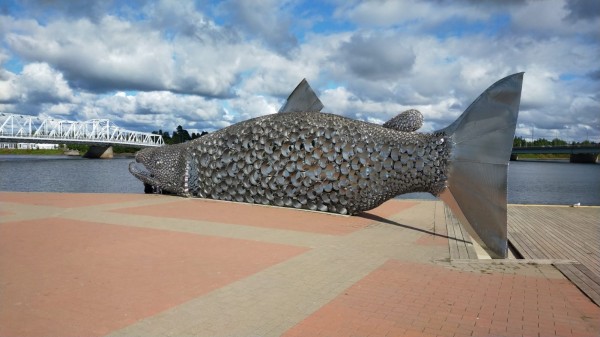 Retour côté Suède. Saumon fait en inox provenant de l'usine