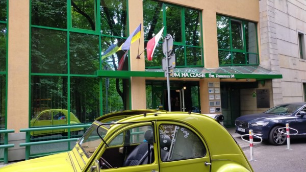 WhatsApp Image 2022-08-09 at 17.15.53.jpeg (246.94 Kio) Vu 1026 fois Photo prise devant l'entrée de notre maison ou nous avons habité de 2004 à 2006.