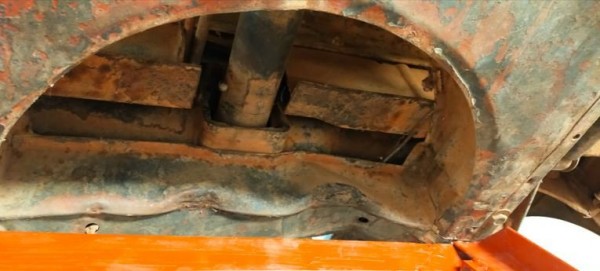 Capture 27.JPG (56.31 Kio) Vu 2122 fois la traverse du châssis est bien amochée.