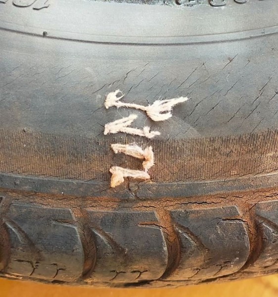 un des autres pneu qu'il y avait sur l'acadiane