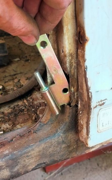 Capture 15.JPG (64.31 Kio) Vu 4566 fois Pour pouvoir monté la prote passagé, il va falloir monter un nouveau gon pour le bas: