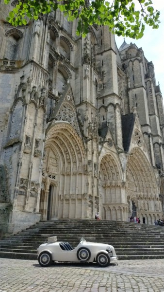 WhatsApp Image 2023-06-23 à 14.11.10.jpg (192.43 Kio) Vu 10167 fois La cathédrale de Bourges.