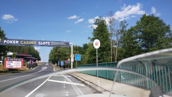 WhatsApp Image 2023-07-11 à 16.15.25.jpg (237.51 Kio) Vu 6552 fois aujourd'hui, arrivée en République Tchèque