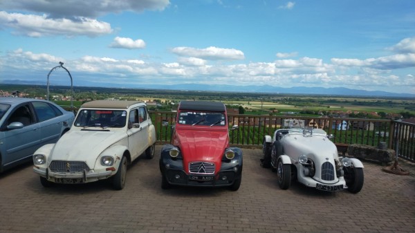 WhatsApp Image 2023-07-30 à 16.14.58.jpg (169.59 Kio) Vu 12546 fois Arrivé au gite, ou nous a rejoint Alain et Kiki