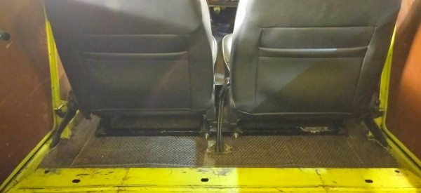 Capture 80.JPG (57.38 Kio) Vu 4501 fois fixation des sièges sur le support