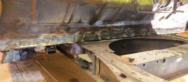 Capture 163.JPG (81.78 Kio) Vu 5565 fois J'ai fini la longue soudure coté moteur