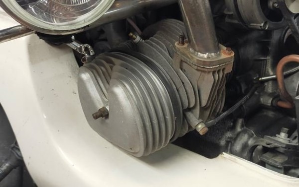 Capture 93.JPG (41.29 Kio) Vu 4997 fois l'avantage, avec cette voiture, c'est que la culasse est très accessible.