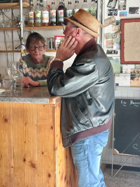 WhatsApp Image 2024-09-10 à 14.36.26_5e08efde.jpg (223.1 Kio) Vu 7408 fois Paulo, toujours en train de draguer