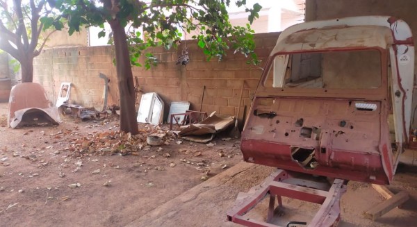 Capture 153.JPG (133.36 Kio) Vu 2652 fois la saison des pluies est terminée, donc plus besoin de stocker à l'abrit.