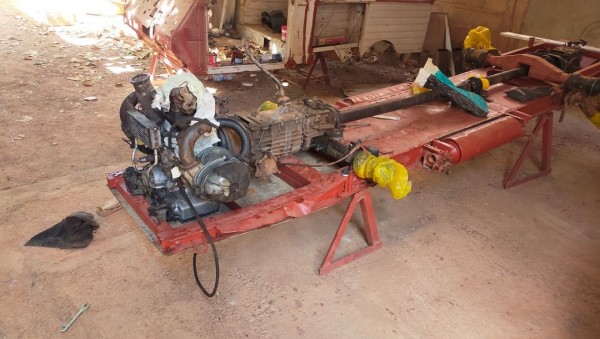 Capture 229.JPG (149 Kio) Vu 2137 fois mise en place du moteur avec la boite sur le châssi, afin de vérifier que tout tombe en face.