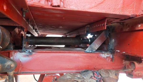 Capture 312.JPG (161.53 Kio) Vu 2181 fois puis j'ai soudé la liaison haut / bas, et ajouté une diagonal afin de maîtriser la position (avant / arrière)