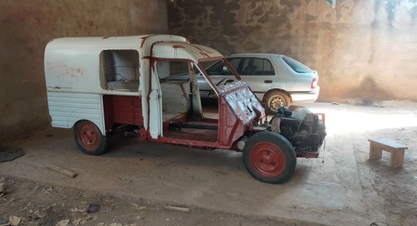 Capture 319.JPG (103.1 Kio) Vu 2199 fois une fois cette manip faite, j'ai posé l'acadiane sur 4 roues.