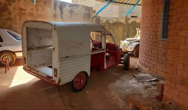 Capture 320.JPG (111.08 Kio) Vu 2199 fois ce qui lui a permis de se dégourdir les cardans sur quelque mètre, afin de balayer la zone qui lui servira de repère pour l'hivernage.