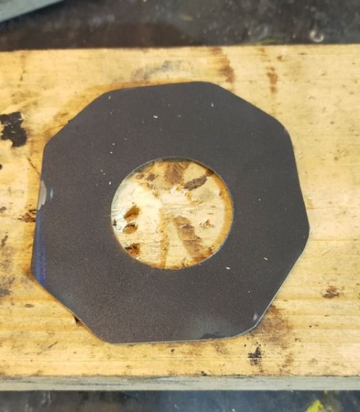 Capture 356.JPG (61.07 Kio) Vu 1863 fois tôle découpé avec le trou