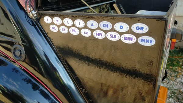 WhatsApp Image 2025-07-01 à 18.35.06_d42ff5f7.jpg (266.56 Kio) Vu 1456 fois Arrivé au Monténégro aujourd'hui… un sticker de plus "MNE"