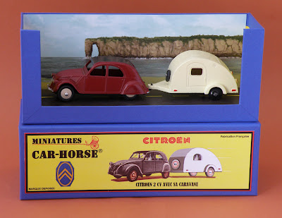 coffret car hors citroen 2cv avec caravane 1.JPG