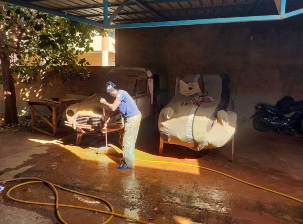 J'ai commencer par un bon nettoyage du garage, pour travailler dans de bonnes conditions