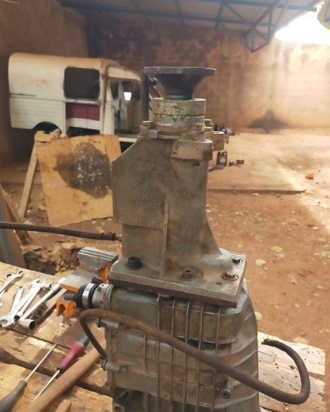 verticalisation de la boite, pour démonter la boite de crabotage.