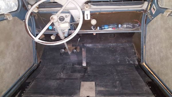 Capture 96.JPG (60.24 Kio) Vu 5874 fois mise en place des tapis et pédale d'accélérateur